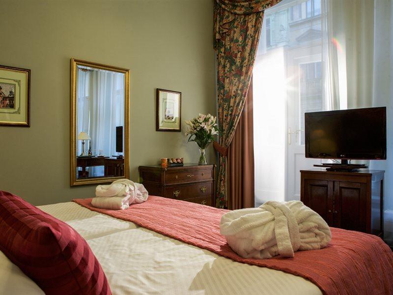 Hotel Liberty Praga Esterno foto
