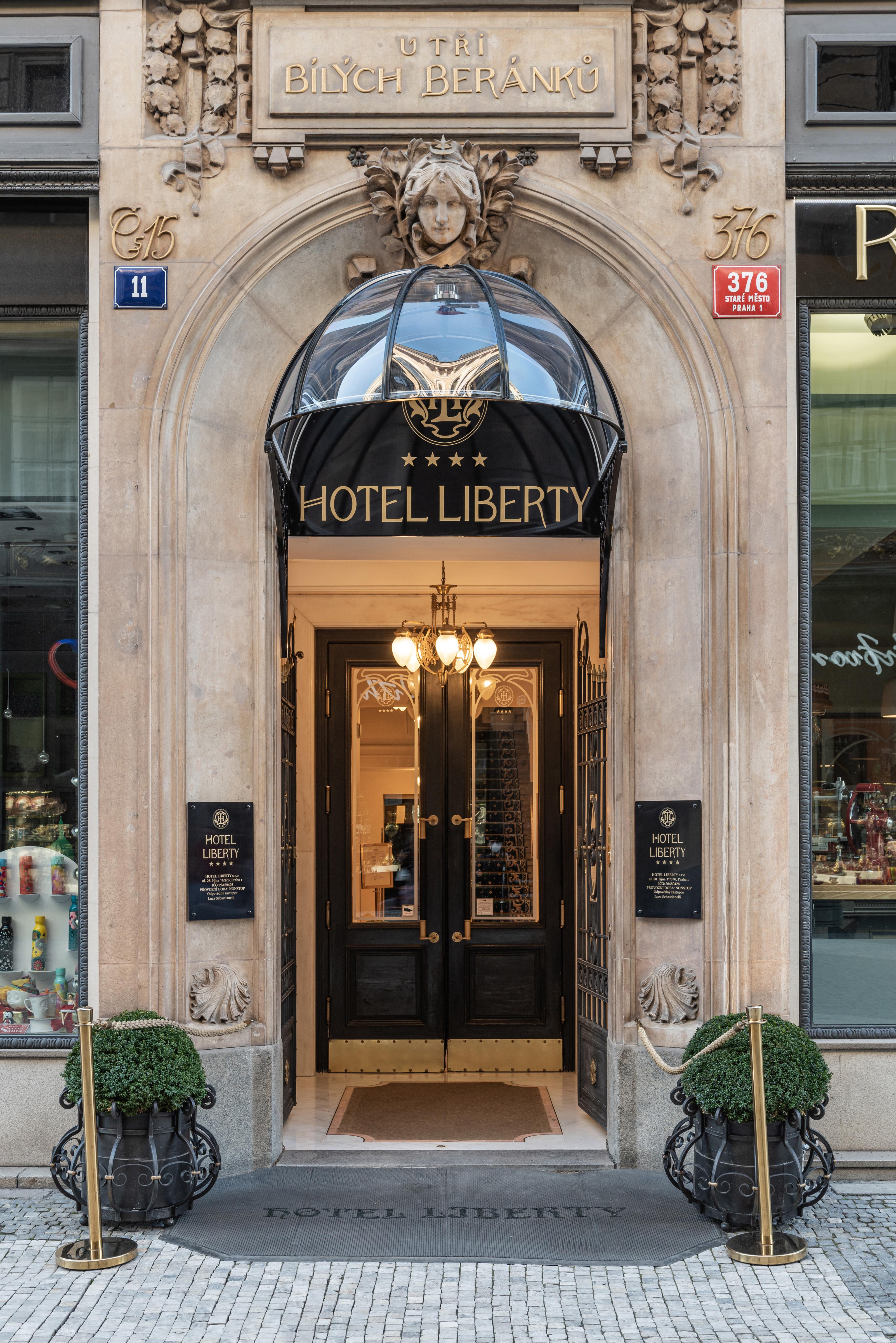 Hotel Liberty Praga Esterno foto