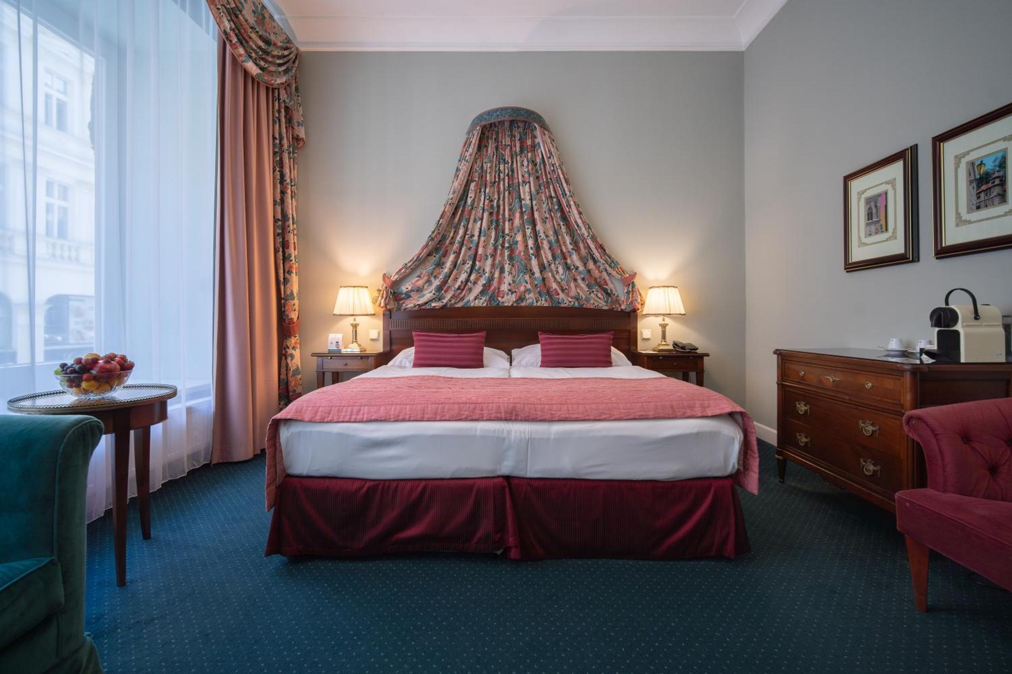 Hotel Liberty Praga Esterno foto