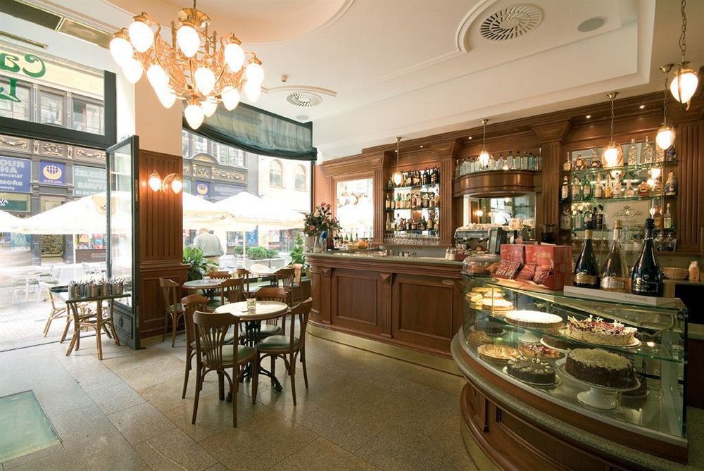 Hotel Liberty Praga Esterno foto